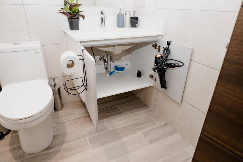 Apartamento De Lujo En Zona 10 Гватемала Экстерьер фото